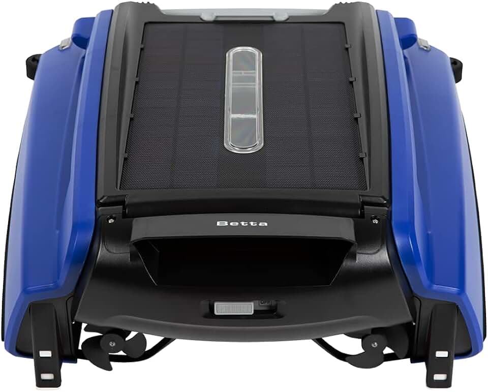 Betta SE Solar Skimmer