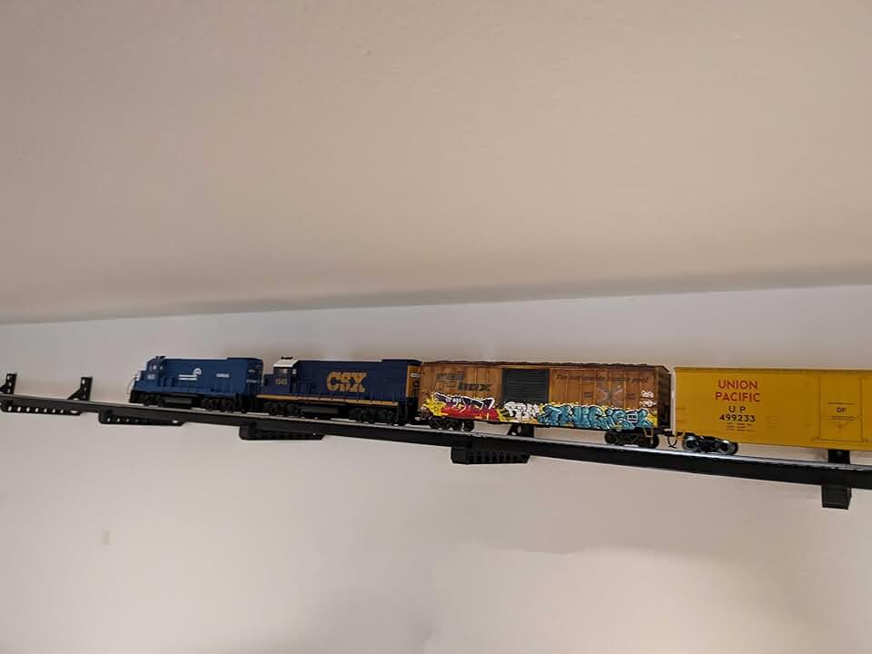 HO Scale Wall Mount Track
