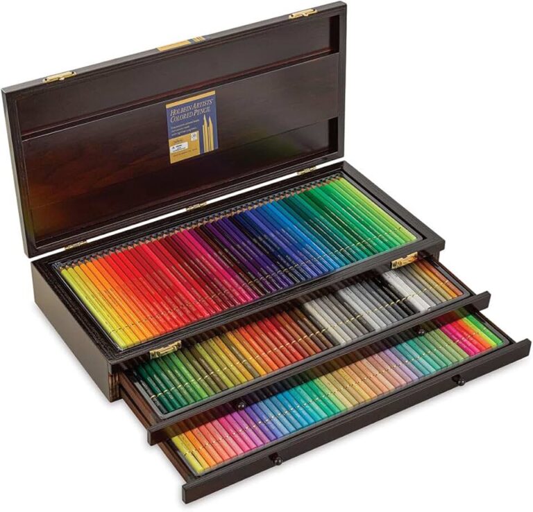 Holbein Colored Pencils 150 Set