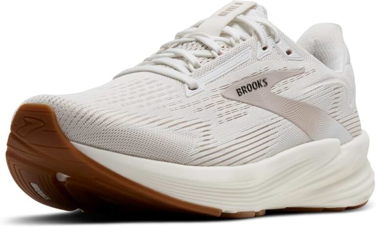 Brooks Revel 8