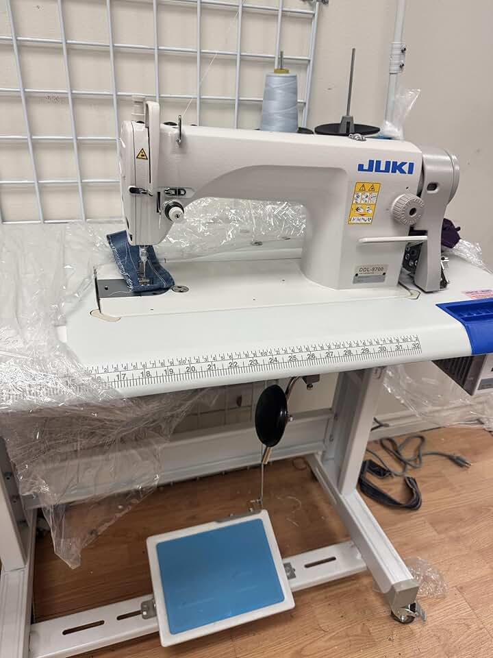 Juki DDL-8700 Sewing Machine